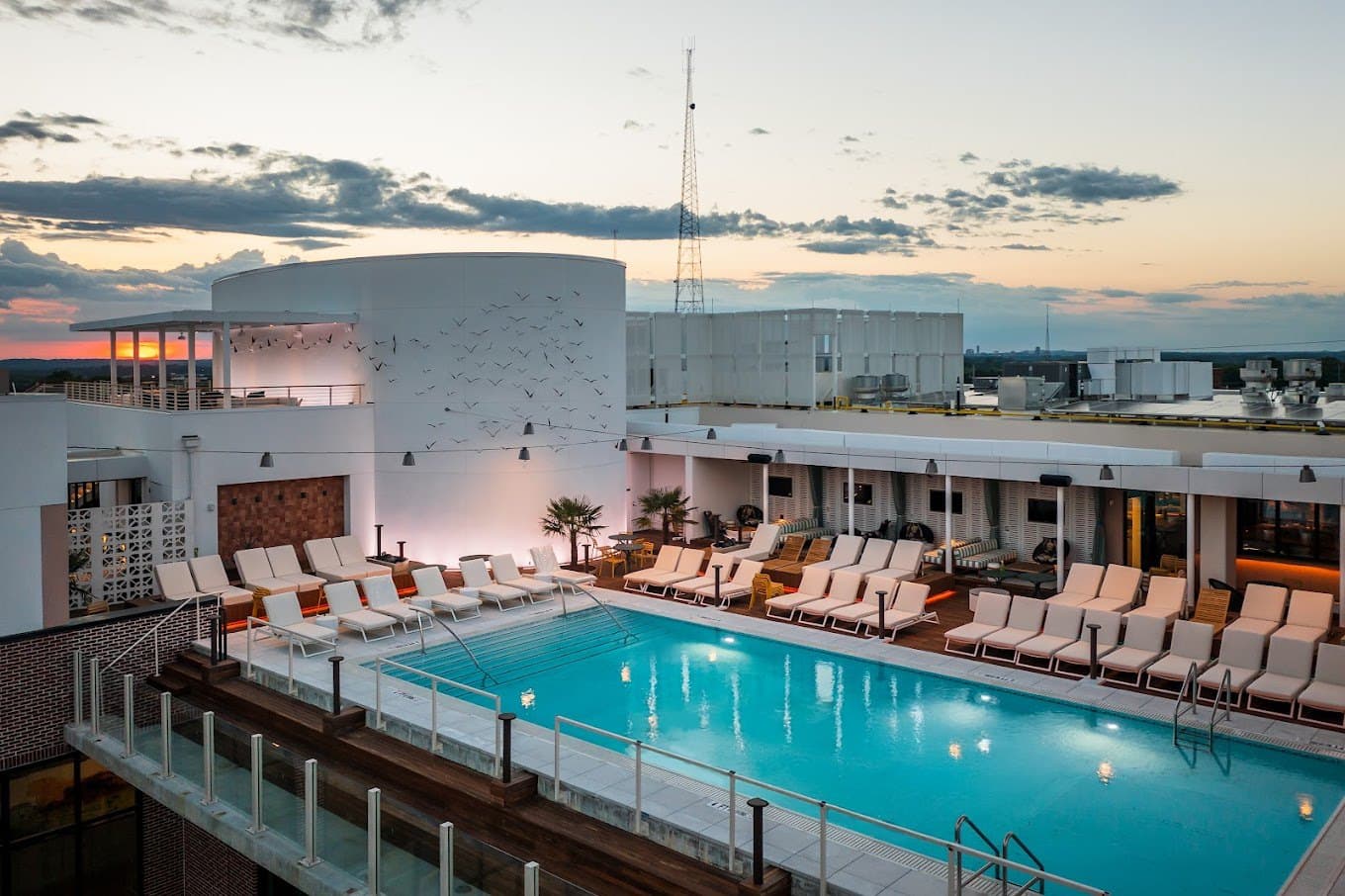 Dusk over the rooftop pool at Retreat by TGS